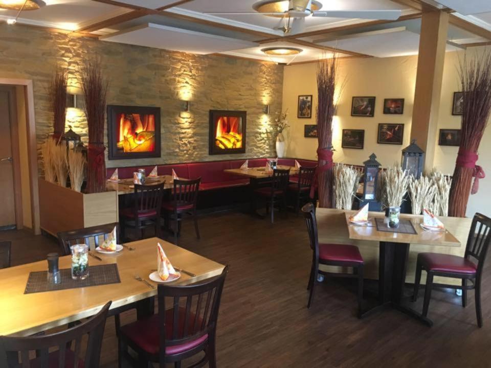 Gasthaus "Zur Alten Dorfschmiede" Metterich エクステリア 写真